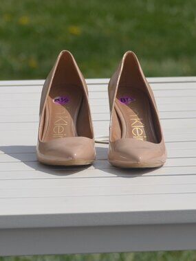 Calvin Klein Heels- light beige patent leather with gold on the back